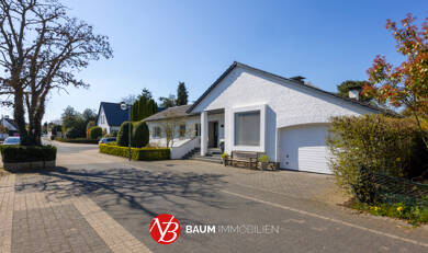 Haus zur Miete Wohnen auf Zeit 4.950 € 5 Zimmer 300 m² frei ab 01.07.2025 Strümp Meerbusch 40670