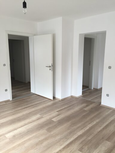 Wohnung zur Miete 985 € 2,5 Zimmer 74 m² EG frei ab 01.03.2025 Neuseserstrasse 9 Neuses Erlangen 91056