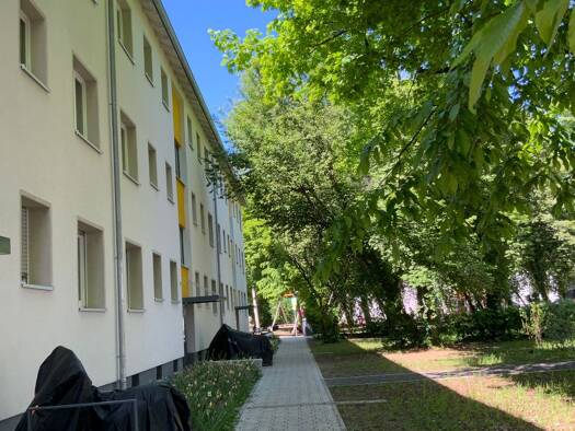 Wohnung zur Miete 735 € 2,5 Zimmer 59 m² 1. Geschoss frei ab 16.10.2026 Schaumburger Straße 76 Sossenheim Frankfurt am Main 65936