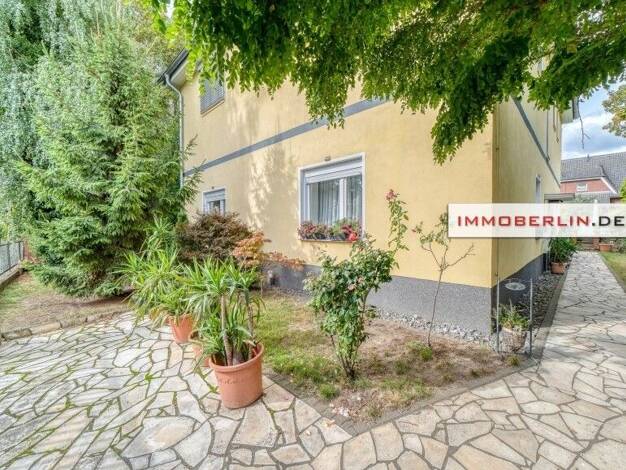 Mehrfamilienhaus zum Kauf als Kapitalanlage geeignet 1.195.000 € 329 m² 849 m² Grundstück Biesdorf Berlin 12683