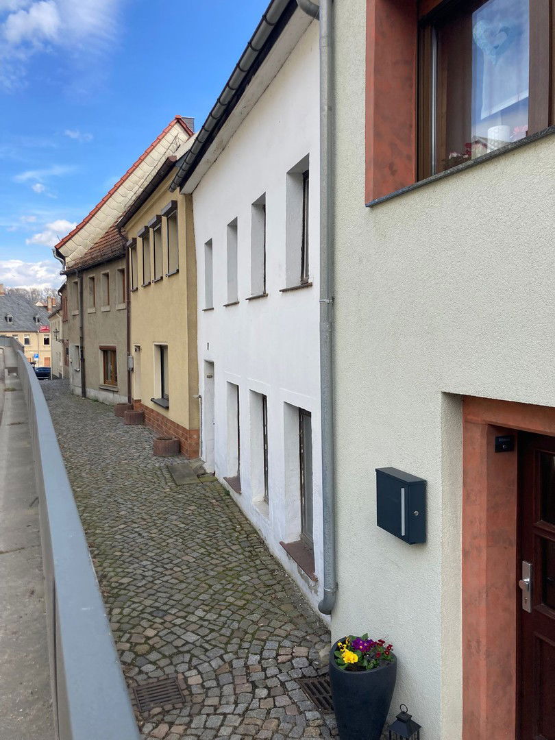 Reihenmittelhaus zum Kauf provisionsfrei 11.450 € 4 Zimmer 100 m²<br/>Wohnfläche 154 m²<br/>Grundstück Glauchauerstrasse 20 Waldenburg Waldenburg 08396