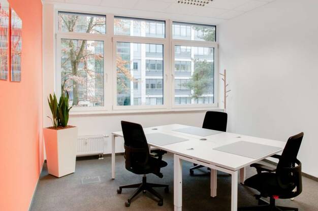 Bürofläche zur Miete provisionsfrei 12 m² Bürofläche teilbar ab 7 m² Dornhofstraße 34 Neu-Isenburg Neu-Isenburg 63263
