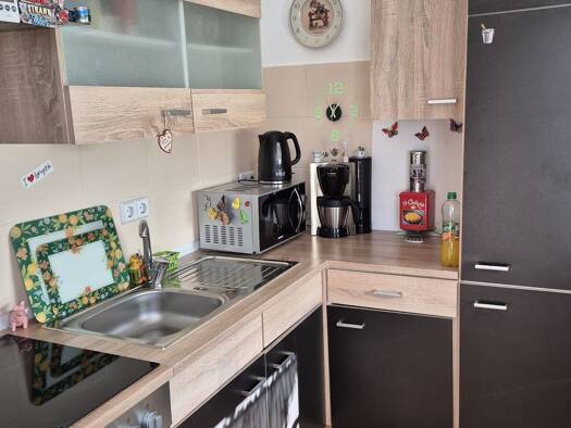 Studio zur Miete 276 € 1 Zimmer 40 m² 5. Geschoss frei ab sofort Robert-Koch-Straße 28 Oberlungwitz 09353