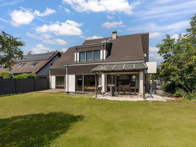 Einfamilienhaus zum Kauf 820.000 € 7 Zimmer 229,1 m² 610 m² Grundstück Mörfelden Mörfelden-Walldorf 64546