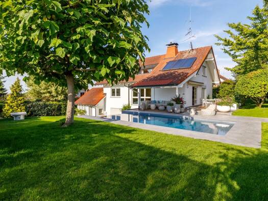 Einfamilienhaus zum Kauf 1.250.000 € 8 Zimmer 240 m² 900 m² Grundstück Heitersheim 79423