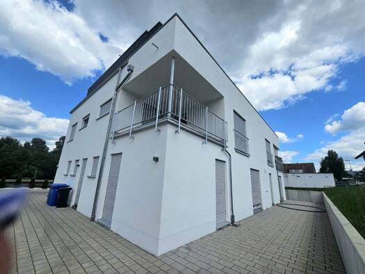 Gewerbeobjekt zum Kauf als Kapitalanlage geeignet 2,5 Zimmer 175 m² 1.044 m² Grundstück Heuchlingen 73572