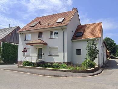 Haus zum Kauf 240.000 € 7 Zimmer 215 m² 749 m² Grundstück Dalheim Warburg 34414