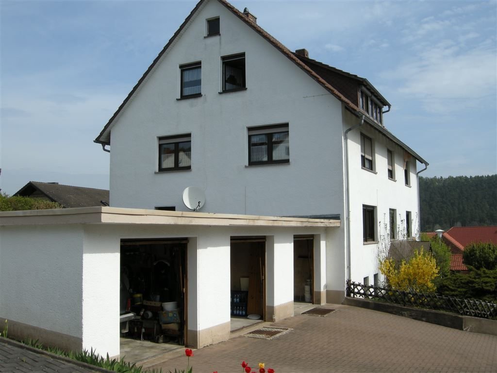 Mehrfamilienhaus zum Kauf 225.000 € 12 Zimmer 270,4 m²<br/>Wohnfläche 872 m²<br/>Grundstück Röhrigshof Philippsthal (Werra) 36269