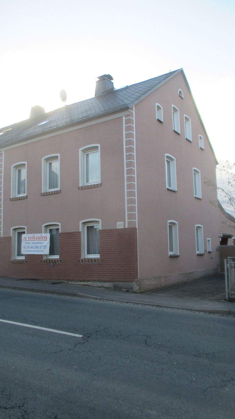 Immobilie in Zeulenroda-Triebes - Zweifamilienhaus Nähe Zeulenrodaer Meer zu verkaufen - Bild 1