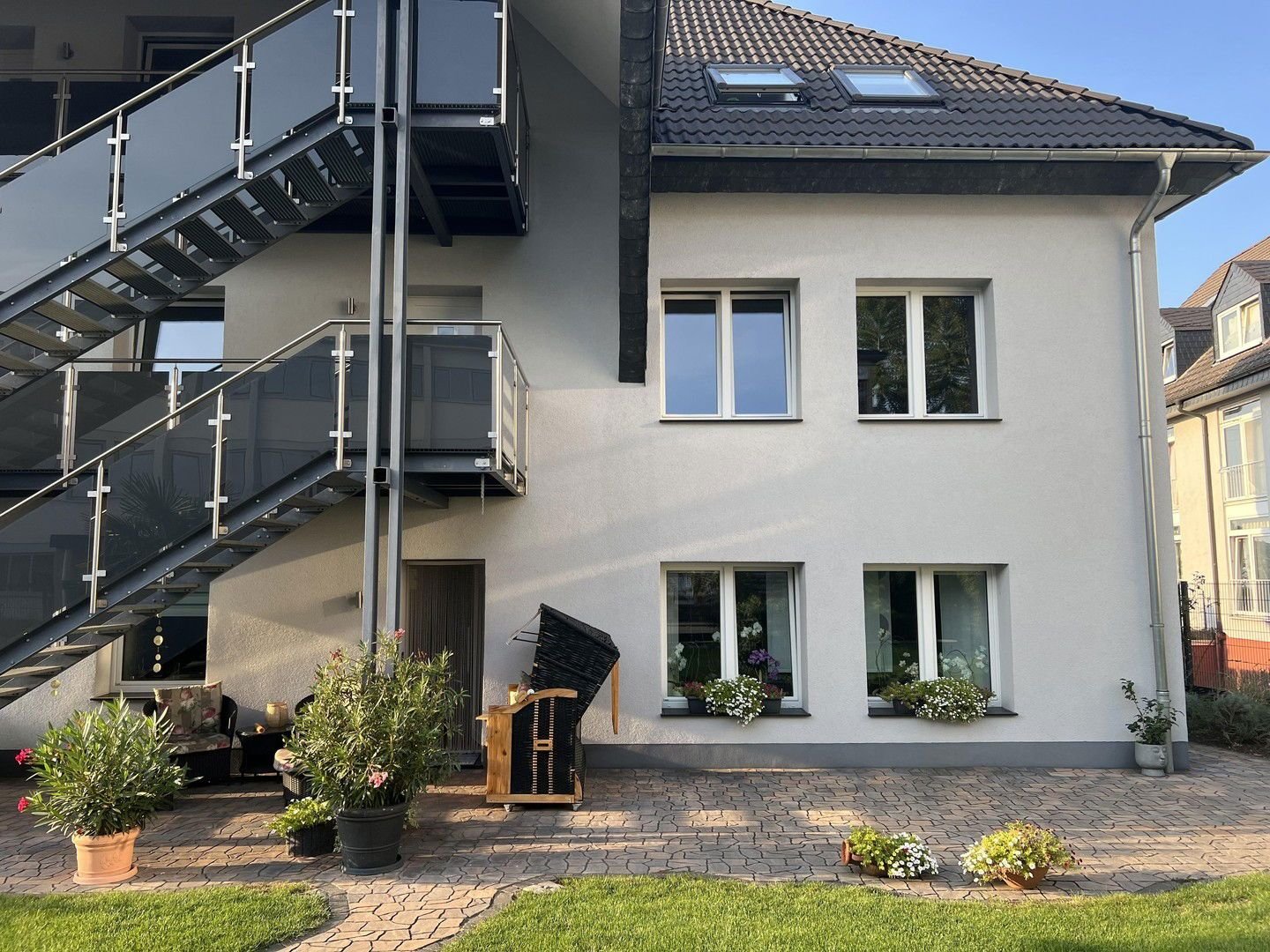 Wohnung zur Miete 1.250 € 4 Zimmer 96 m²<br/>Wohnfläche 1.<br/>Geschoss 01.10.2024<br/>Verfügbarkeit Goldgrube 5 Koblenz 56073