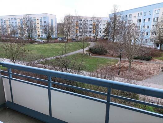 Wohnung zur Miete 400 € 3 Zimmer 61 m² Geschoss 1/5 frei ab 01.11.2026 Südstadt Süd 06128