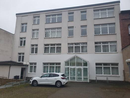 Wohn- und Geschäftshaus zum Kauf als Kapitalanlage geeignet 255.000 € 825 m² 857 m² Grundstück Weida 07570
