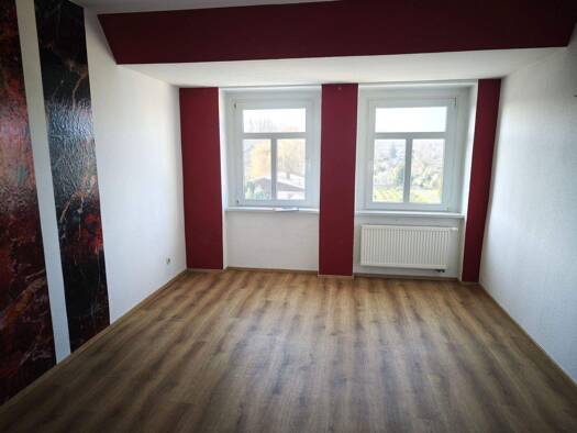 Wohnung zur Miete 406 € 3 Zimmer 67 m² 2 Geschosse frei ab sofort Bornaer Straße 14 Regis-Breitingen 04565