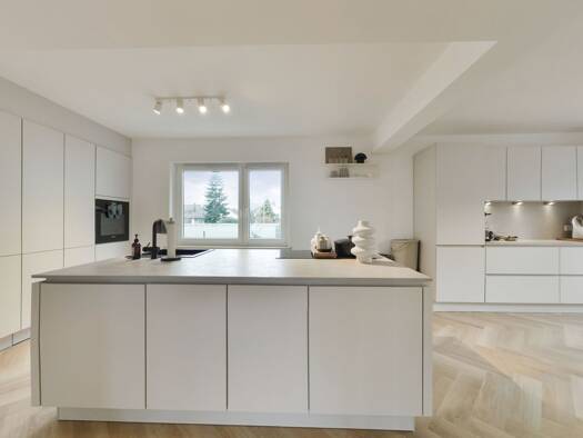 Einfamilienhaus zum Kauf 399.000 € 6 Zimmer 165 m² 593 m² Grundstück Hambach Dittelbrunn 97456
