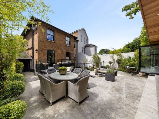 Einfamilienhaus zum Kauf 3.252.256 € 9 Zimmer 2 Clarence Crescent Windsor SL4 SL4 5DT
