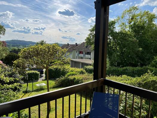 Wohnung zur Miete 735 € 2,5 Zimmer 77 m² frei ab 01.03.2026 Coburg 96450