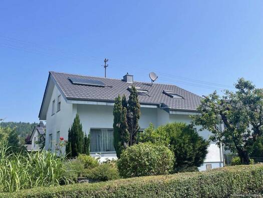 Einfamilienhaus zum Kauf 639.000 € 7 Zimmer 175 m² 684 m² Grundstück Unterlauchringen Lauchringen 79787