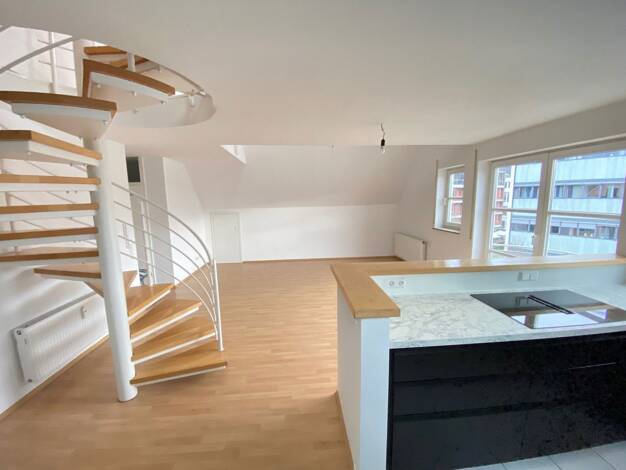 Maisonette zur Miete 1.500 € 4,5 Zimmer 109 m² 3. Geschoss frei ab 01.12.2025 Lederstrasse 120 Innenstadt Reutlingen 72764
