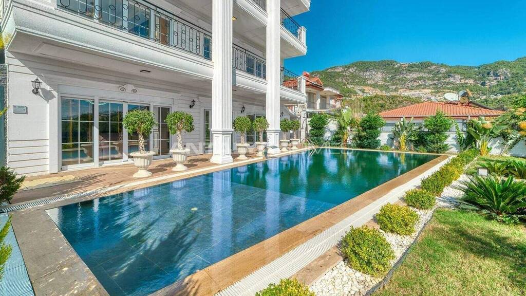 Einfamilienhaus zum Kauf 1.500.000 € 6 Zimmer 350 m² 1.000 m² Grundstück Antalya 07400
