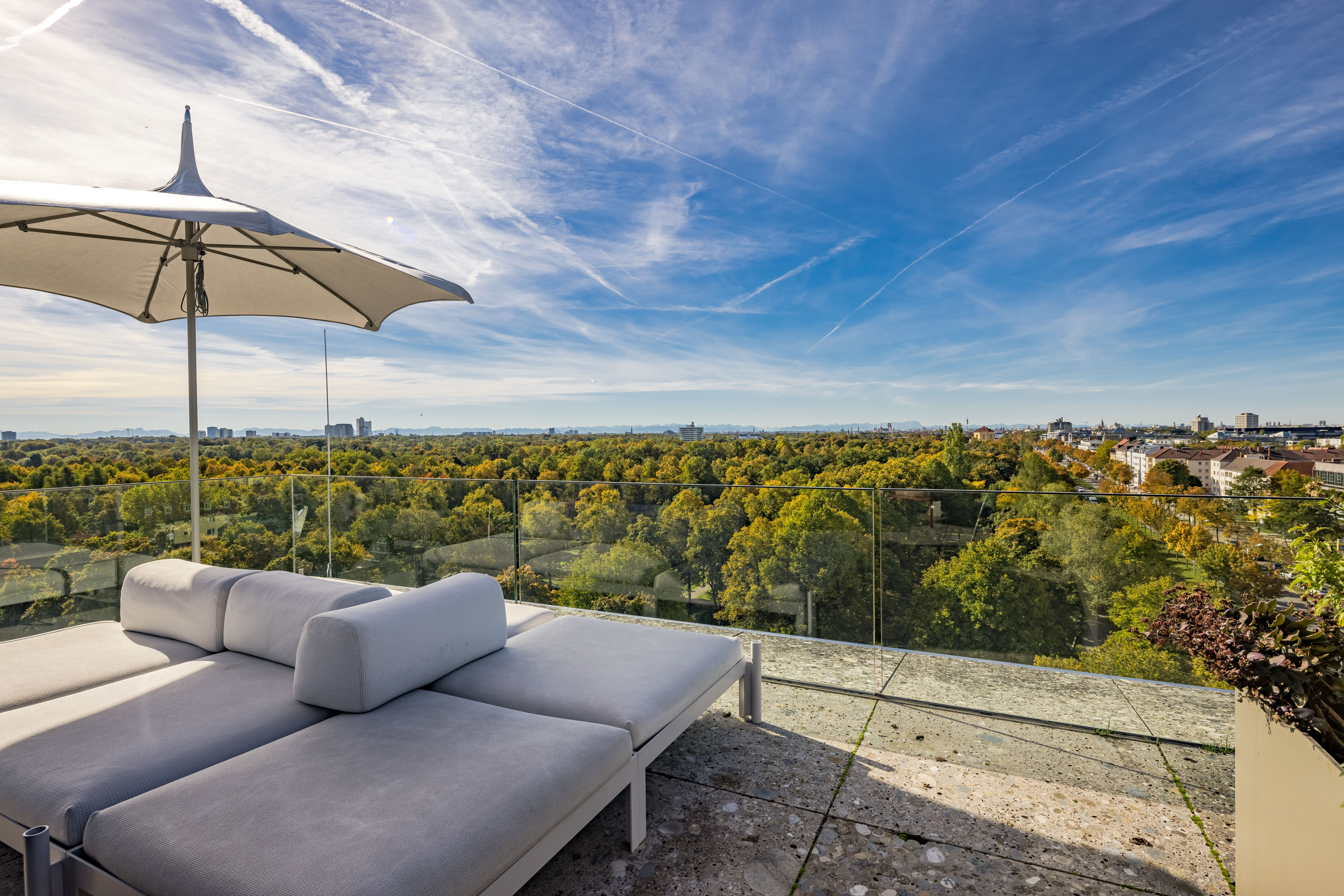 Penthouse zum Kauf 8.890.000 € 7 Zimmer 378 m²<br/>Wohnfläche 5.<br/>Geschoss Alte Heide - Hirschau München 80805