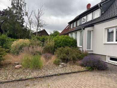 Doppelhaushälfte zum Kauf 425.000 € 3,5 Zimmer 110 m² 707 m² Grundstück frei ab sofort Schäfertrift 18 Isernhagen-Süd Hannover 30657