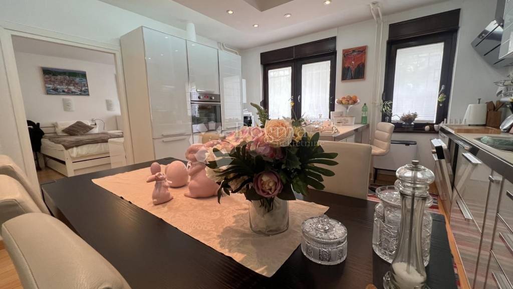 Wohnung zur Miete 2 Zimmer 89 m² Vrbik - Cvjetno naselje