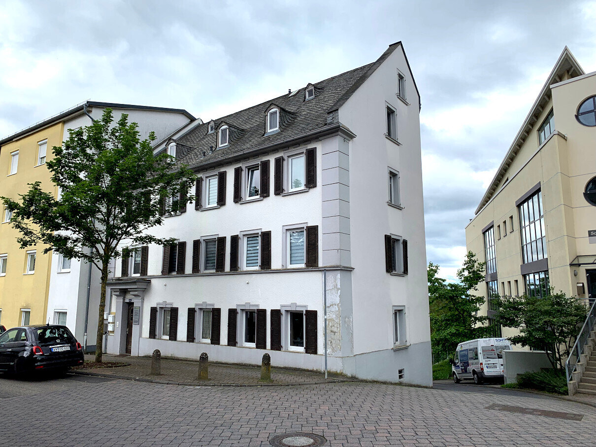 Wohnung zum Kauf 190.000 € 3 Zimmer 100 m²<br/>Wohnfläche 3.<br/>Geschoss Höhr-Grenzhausen 56203