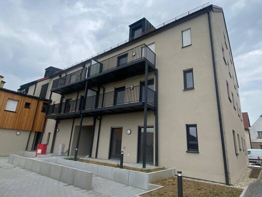 Wohnung zur Miete 898 € 2 Zimmer 59 m² 1. Geschoss frei ab 01.10.2026 Deggendorfer Straße 14 Plattling Plattling 94447