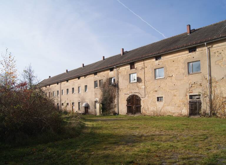 Mehrfamilienhaus zum Kauf 2.100.000 € 100 Zimmer 1.900 m²<br/>Wohnfläche 33.509 m²<br/>Grundstück Struppen Struppen 01796