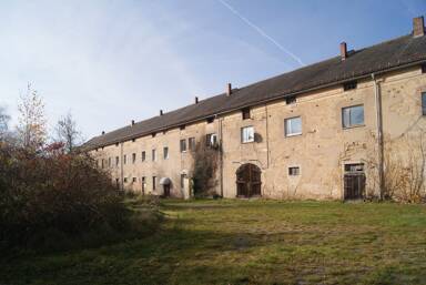 Mehrfamilienhaus zum Kauf 2.100.000 € 100 Zimmer 1.900 m² 33.509 m² Grundstück Struppen Struppen 01796