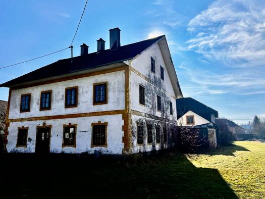 Bauernhaus zum Kauf 960.000 € 5.500 m² Grundstück Attnang-Puchheim 4800