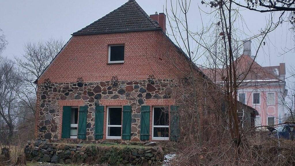 Bauernhaus zum Kauf 390.000 € 4 Zimmer 130 m² 8.479 m² Grundstück Nebenstraße 3 Groß Rietz Rietz-Neuendorf 15848