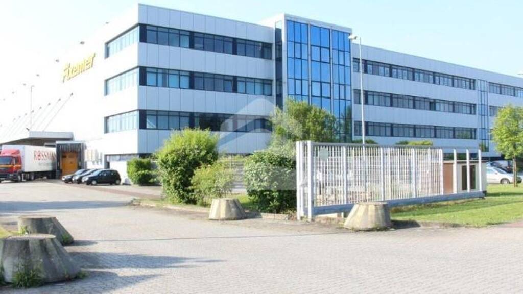 Bürofläche zur Miete provisionsfrei 5,50 € 463 m² Bürofläche teilbar ab 463 m² Gütz Landsberg 06188