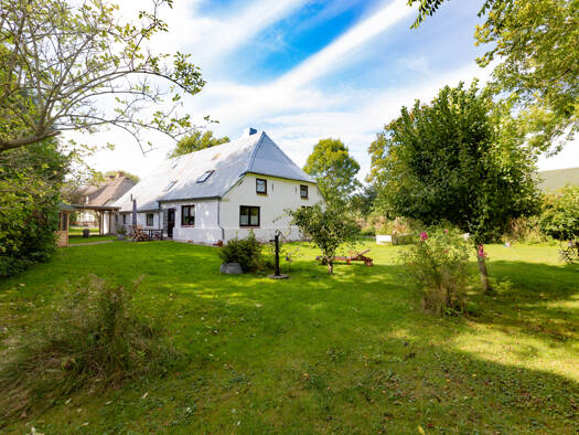 Einfamilienhaus zum Kauf 449.000 € 7 Zimmer 220 m² 1.399 m² Grundstück Hennstedt 25779