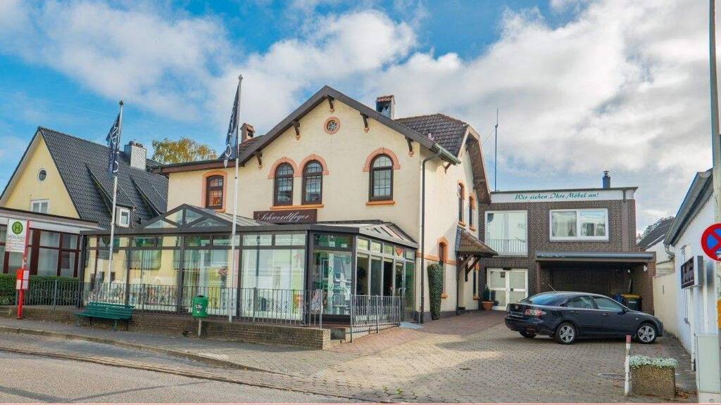 Sonstiges zum Kauf als Kapitalanlage geeignet 569.000 € 14 Zimmer 298 m² 1.010 m² Grundstück Uetersen 25436