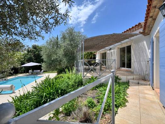 Einfamilienhaus zum Kauf 850.000 € 6 Zimmer 181 m² 2.000 m² Grundstück Aérodrome Nîmes 30000