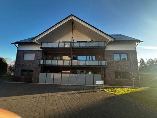 Wohnung zur Miete 890 € 3 Zimmer 99 m² 1. Geschoss frei ab sofort Stadthagen 31655