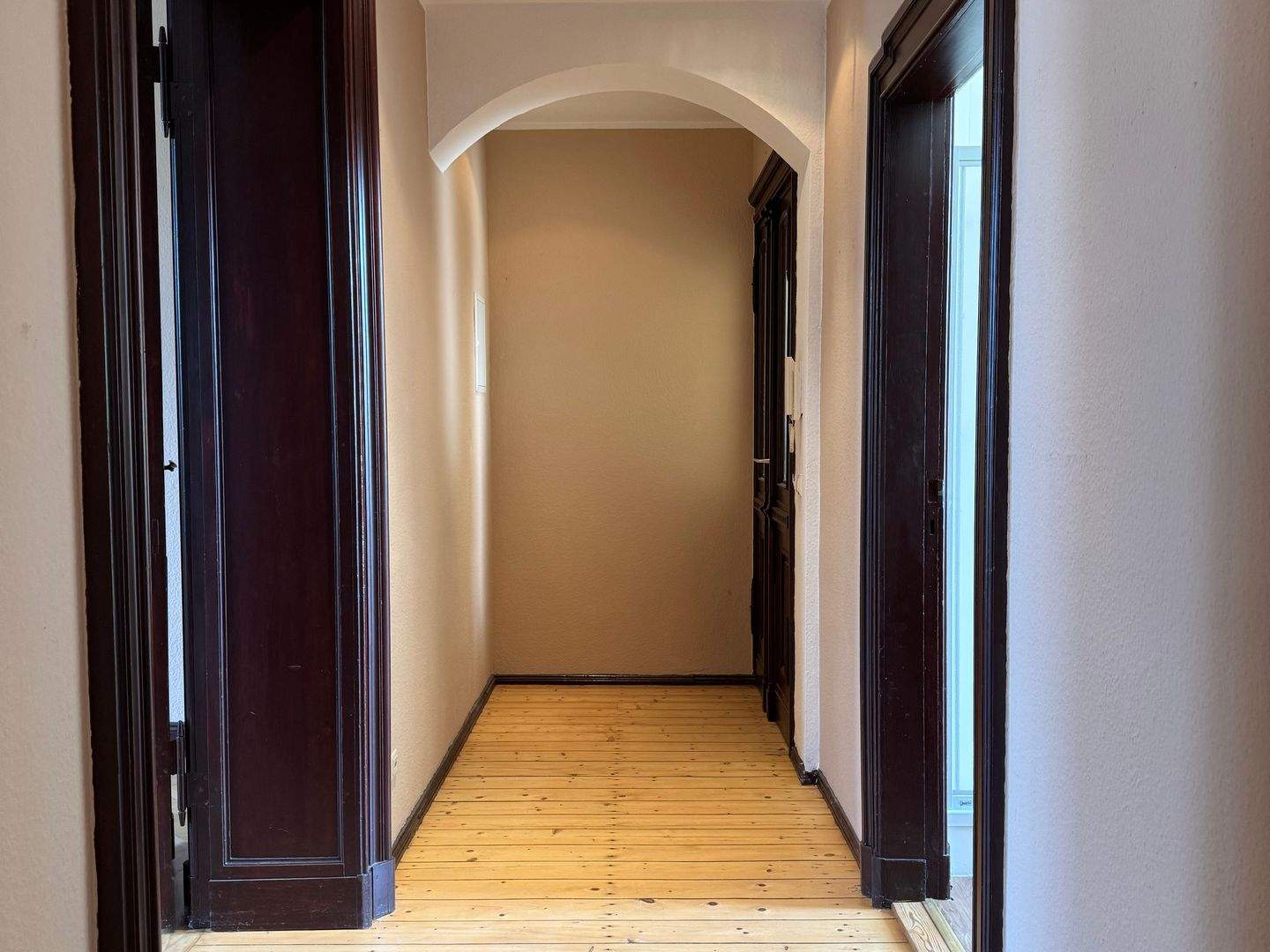 Altbauwohnung - Schöne 3-Zimmer-Wohnung mit 97 m² Wohnfläche – sofort verfügbar! – Magdeburg – Vorschaubild 5