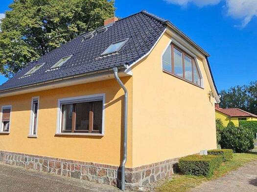 Bauernhaus zum Kauf 245.000 € 5 Zimmer 135 m² 2.103 m² Grundstück frei ab sofort Boldekow Boldekow 17392