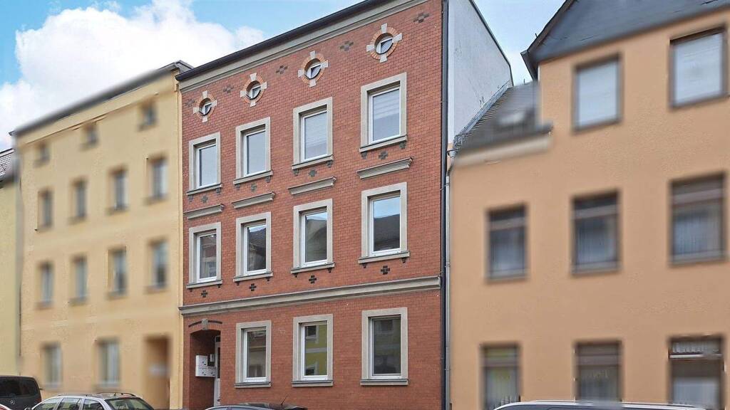 Reihenmittelhaus zum Kauf 89.000 € 8 Zimmer 172 m² 227 m² Grundstück Greiz 07973
