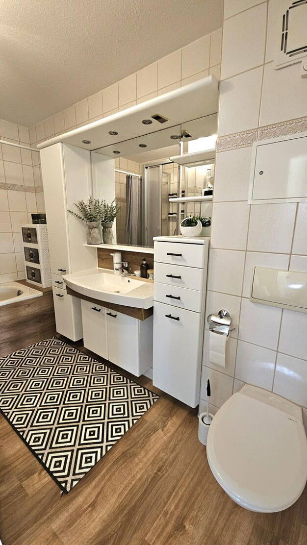Wohnung zum Kauf provisionsfrei 180.000 € 3 Zimmer 87 m² 3. Geschoss Gutwasserstr., 12 Mitte - West 131 Zwickau 08056