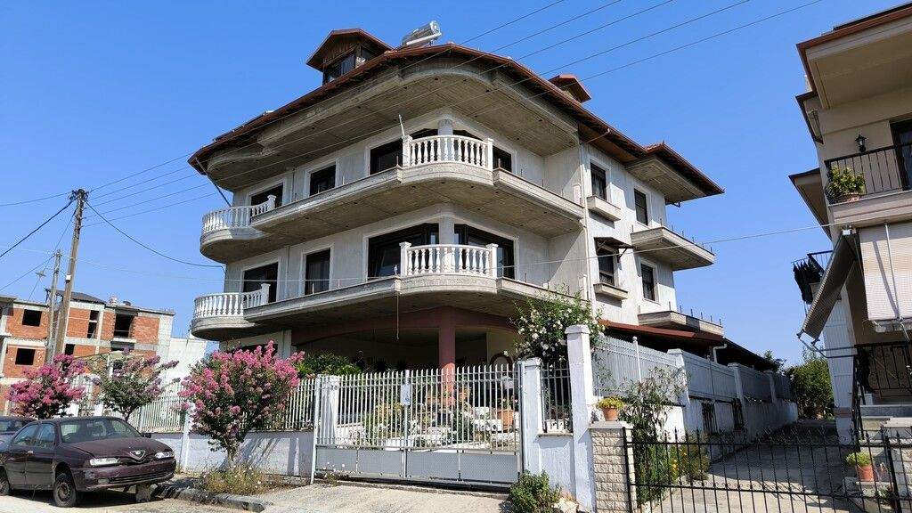 Studio zum Kauf 310.000 € 14 Zimmer 510 m² 2. Geschoss Olympische Riviera