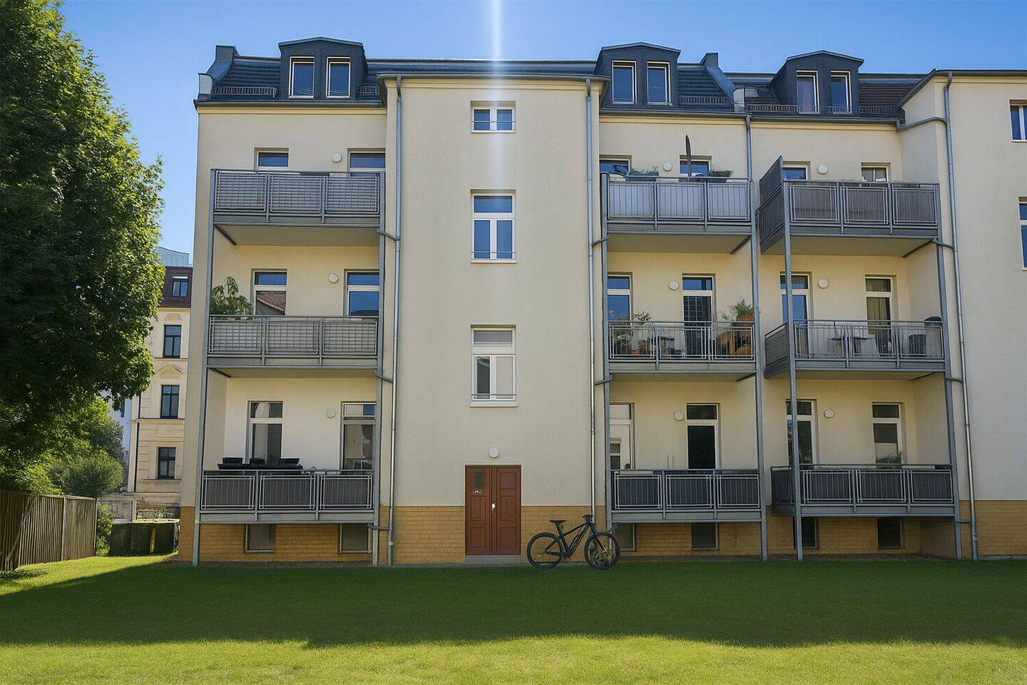 Property thumbnail 2