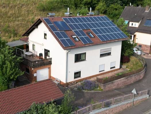 Einfamilienhaus zum Kauf provisionsfrei 379.000 € 10 Zimmer 205 m² 7.500 m² Grundstück Frielinger Straße 22 Frielingen Kirchheim 36275