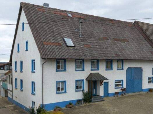 Bauernhaus zum Kauf 379.000 € 6 Zimmer 262 m² 835 m² Grundstück Fürstenberg Hüfingen 78183