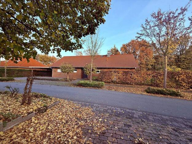 Einfamilienhaus zum Kauf provisionsfrei 625.000 € 7 Zimmer 197,7 m² 1.204 m² Grundstück frei ab 30.06.2026 Marklohe 31608