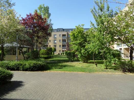 Wohnung zur Miete 812 € 3 Zimmer 82,2 m² 2. Geschoss frei ab 16.09.2026 Larstraße 128 Sieglar Troisdorf 53844