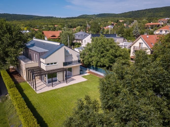 Einfamilienhaus zum Kauf 958.000 € 8 Zimmer 350 m²<br/>Wohnfläche 950 m²<br/>Grundstück ab sofort<br/>Verfügbarkeit Telki 2089