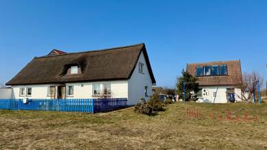 Einfamilienhaus zum Kauf 1.250.000 € 13 Zimmer 300 m² 880 m² Grundstück Neuendorf, Hiddensee Insel Hiddensee OT Neuendorf 18565