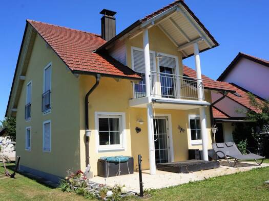 Haus zur Miete 1.350 € 6 Zimmer 156 m² 478 m² Grundstück frei ab sofort Geiselhöring Geiselhöring 94333